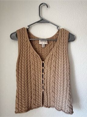 INDUSTRY Cable-Knit Button-Front Sweater Vest in Taupe